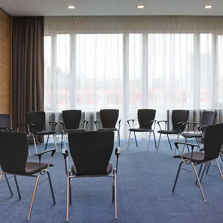 מלון Intercityhotel