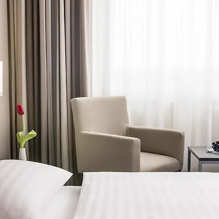 Intercityhotel 4*